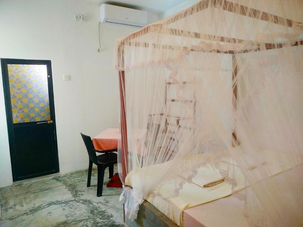 Aluthgedara Guest House 乌纳瓦图纳 外观 照片