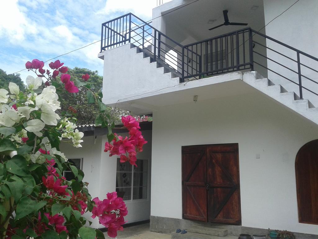 Aluthgedara Guest House 乌纳瓦图纳 外观 照片