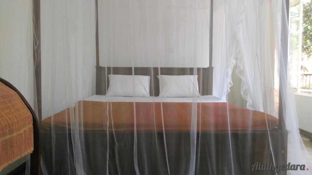 Aluthgedara Guest House 乌纳瓦图纳 外观 照片