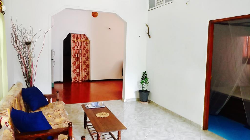 Aluthgedara Guest House 乌纳瓦图纳 外观 照片