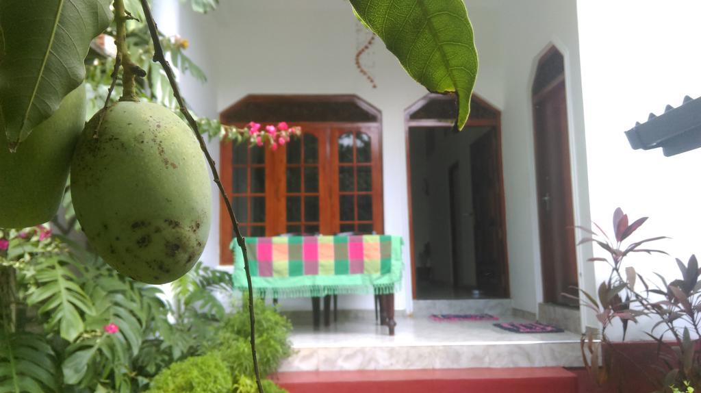 Aluthgedara Guest House 乌纳瓦图纳 外观 照片