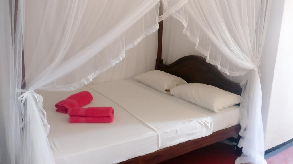 Aluthgedara Guest House 乌纳瓦图纳 外观 照片