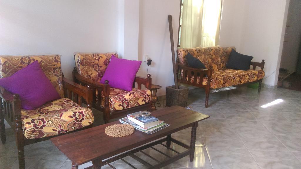 Aluthgedara Guest House 乌纳瓦图纳 外观 照片