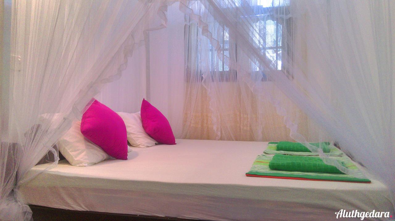 Aluthgedara Guest House 乌纳瓦图纳 外观 照片